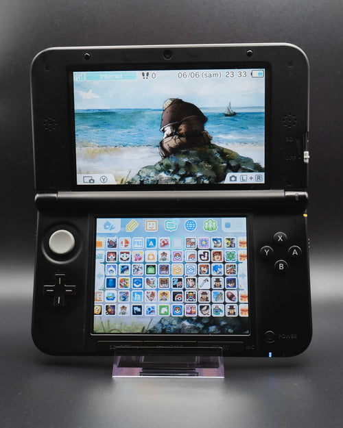 3DS XL Argent Grade S reconditionnée par Yochamida — vue de face